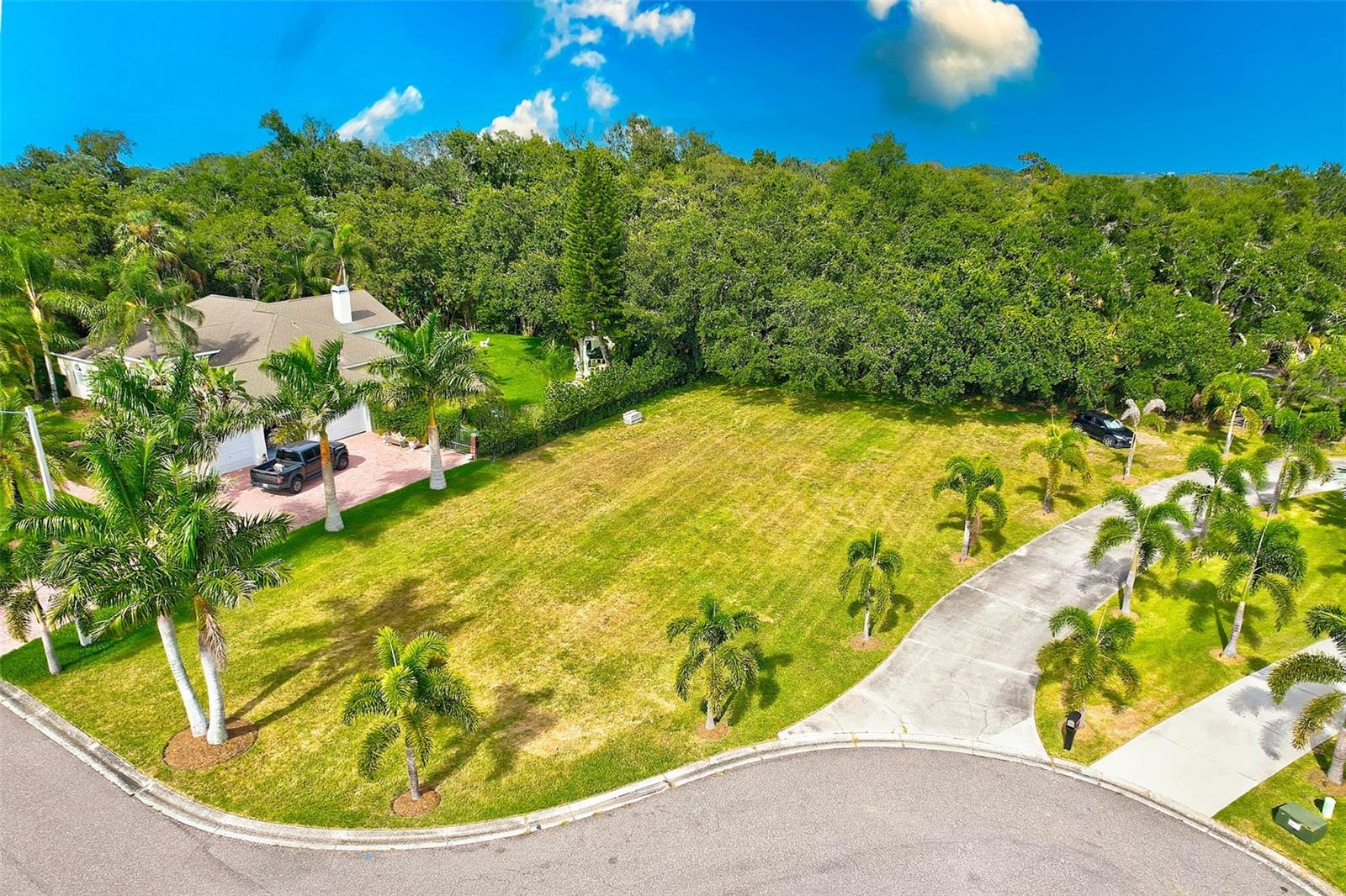 RIVERLACHEN - Residential