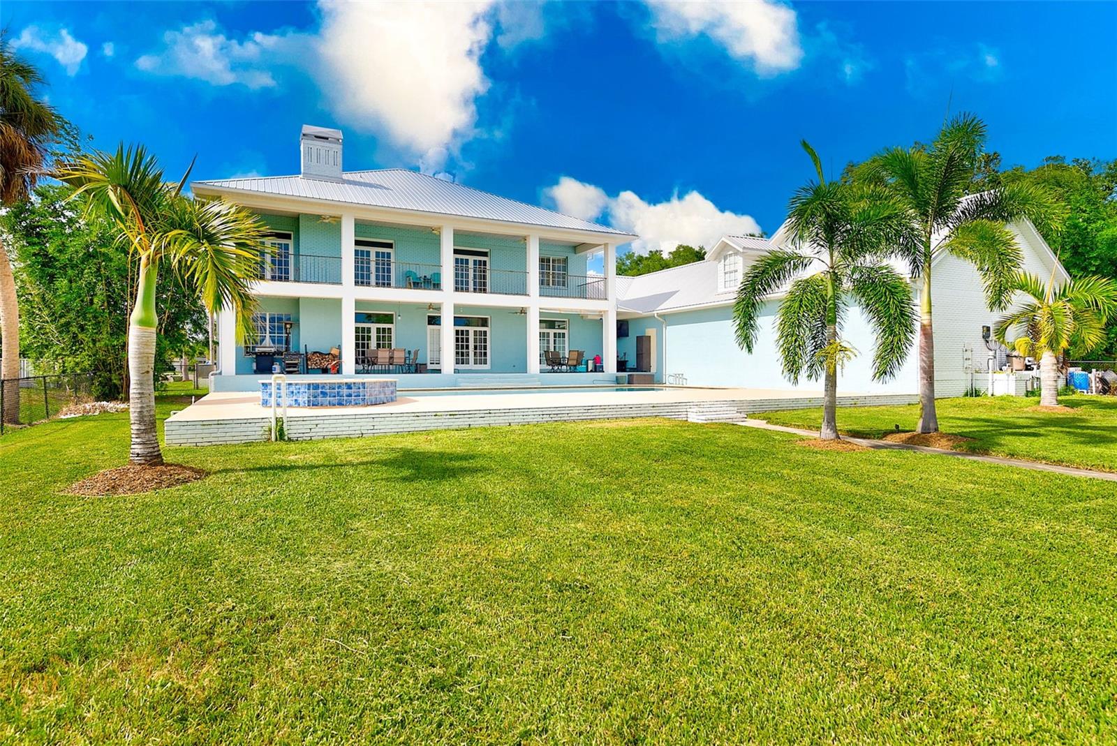 RIVERLACHEN - Residential