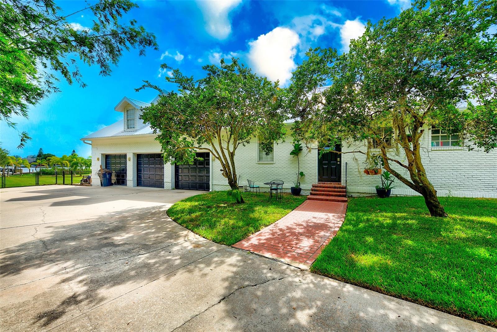 RIVERLACHEN - Residential