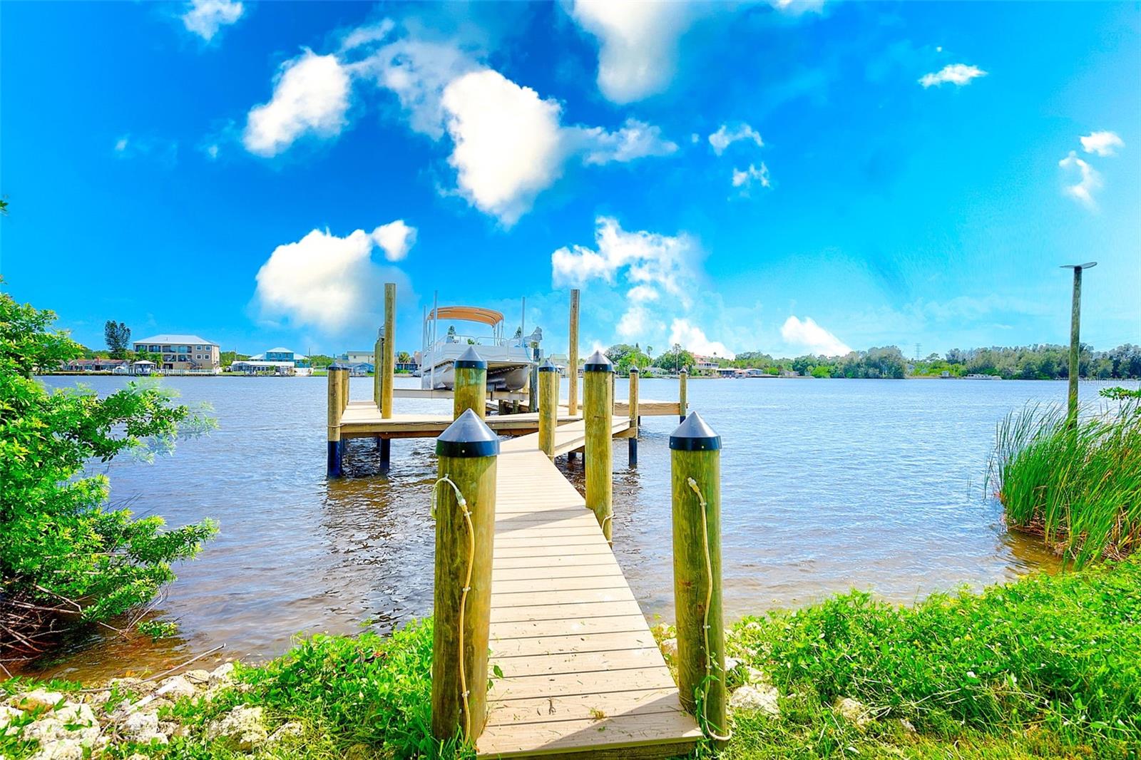 RIVERLACHEN - Residential