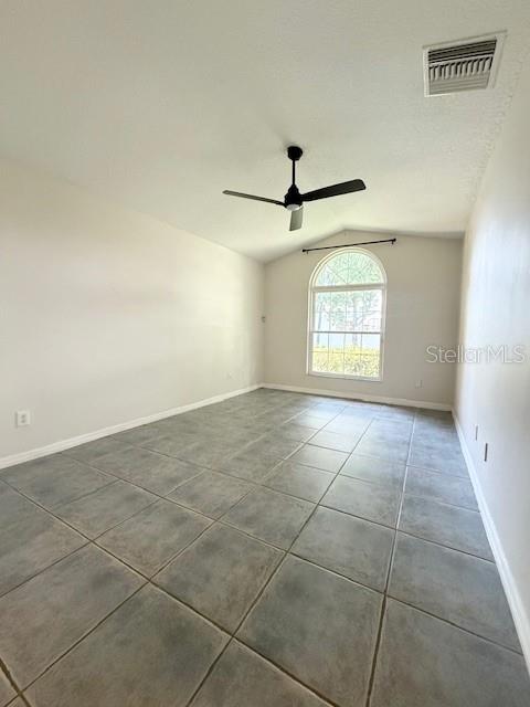 WOOD GLEN PH 02 STRAW RIDGE PD - Residential