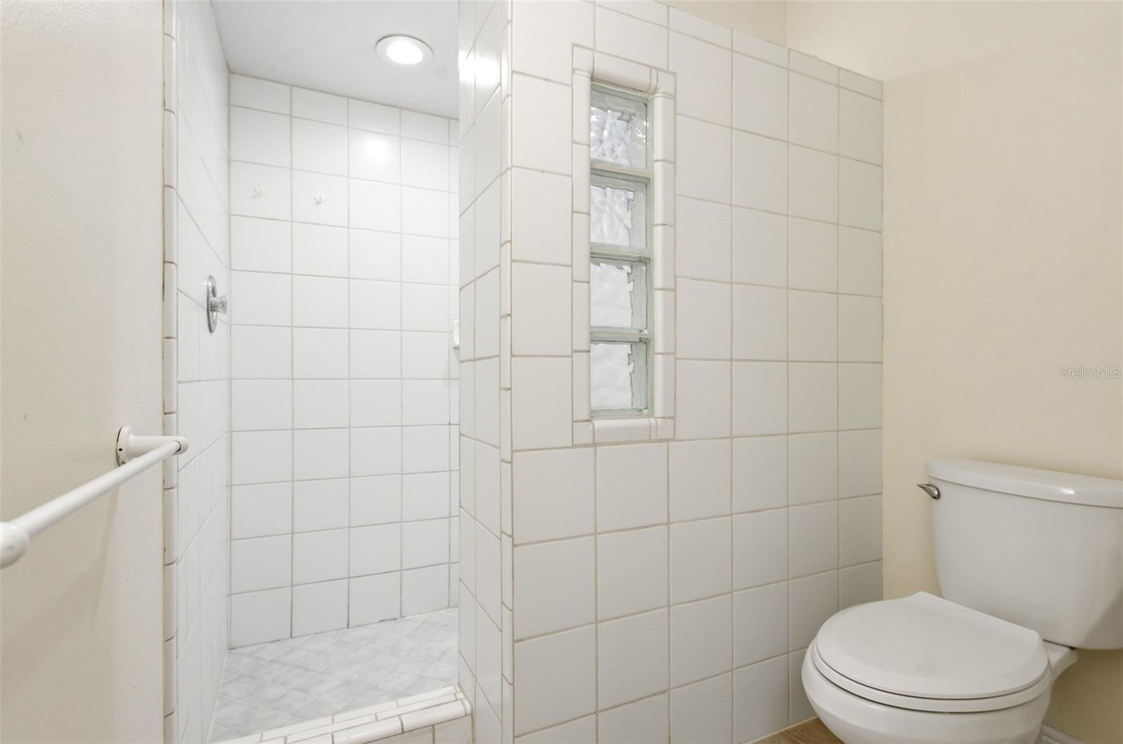 ORANGE TREE COUNTRY CLUB - Residential