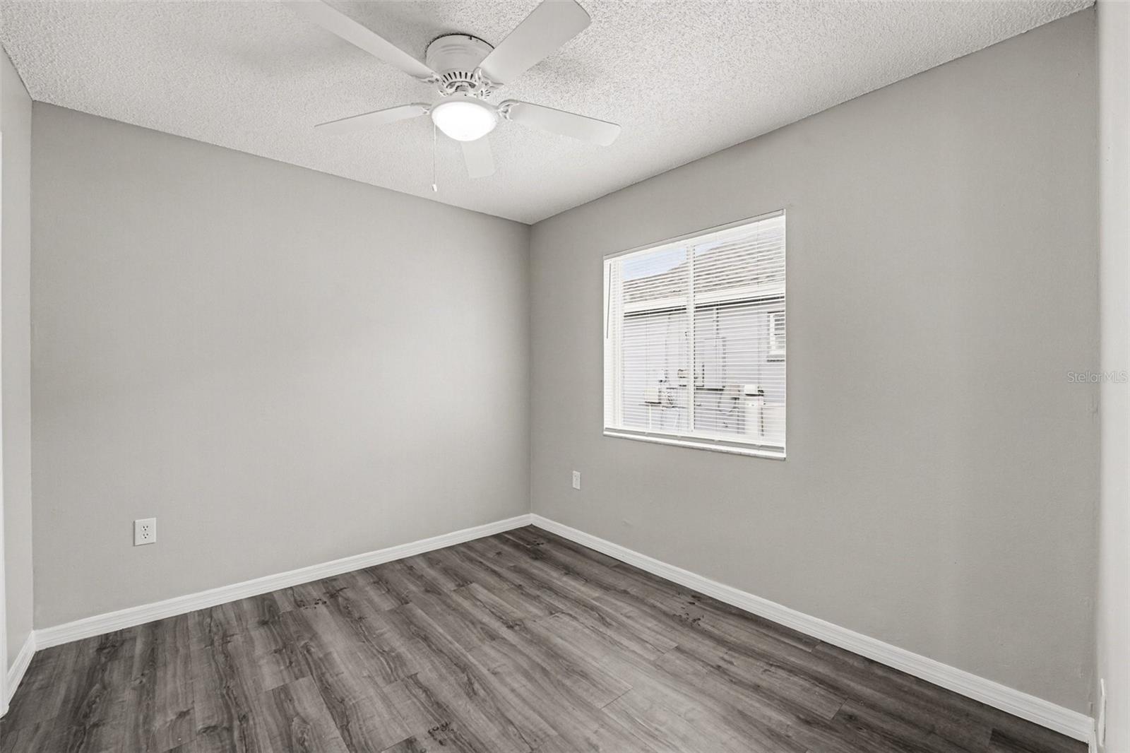 QUEENS COVE PH 02 - Residential