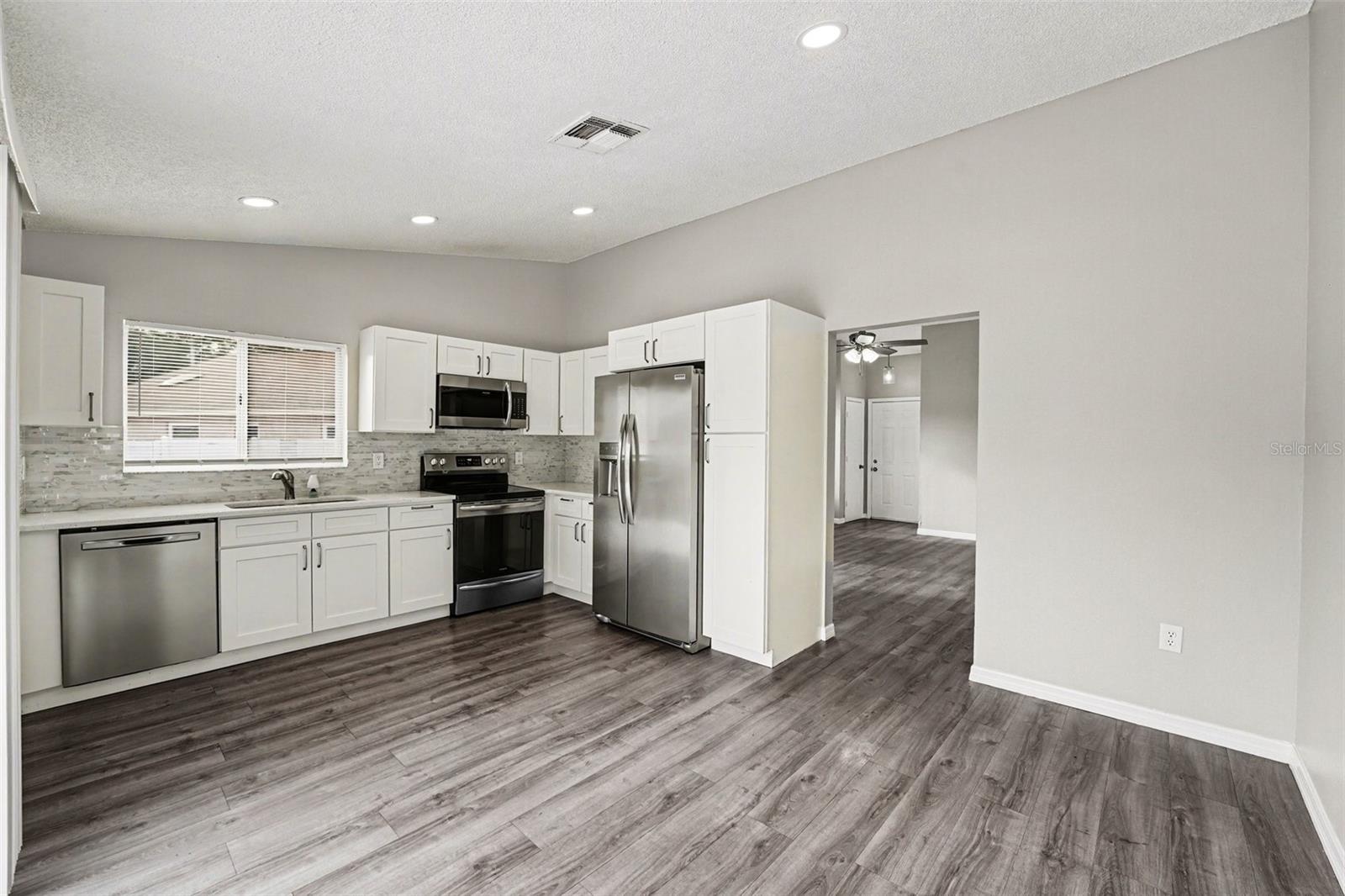 QUEENS COVE PH 02 - Residential