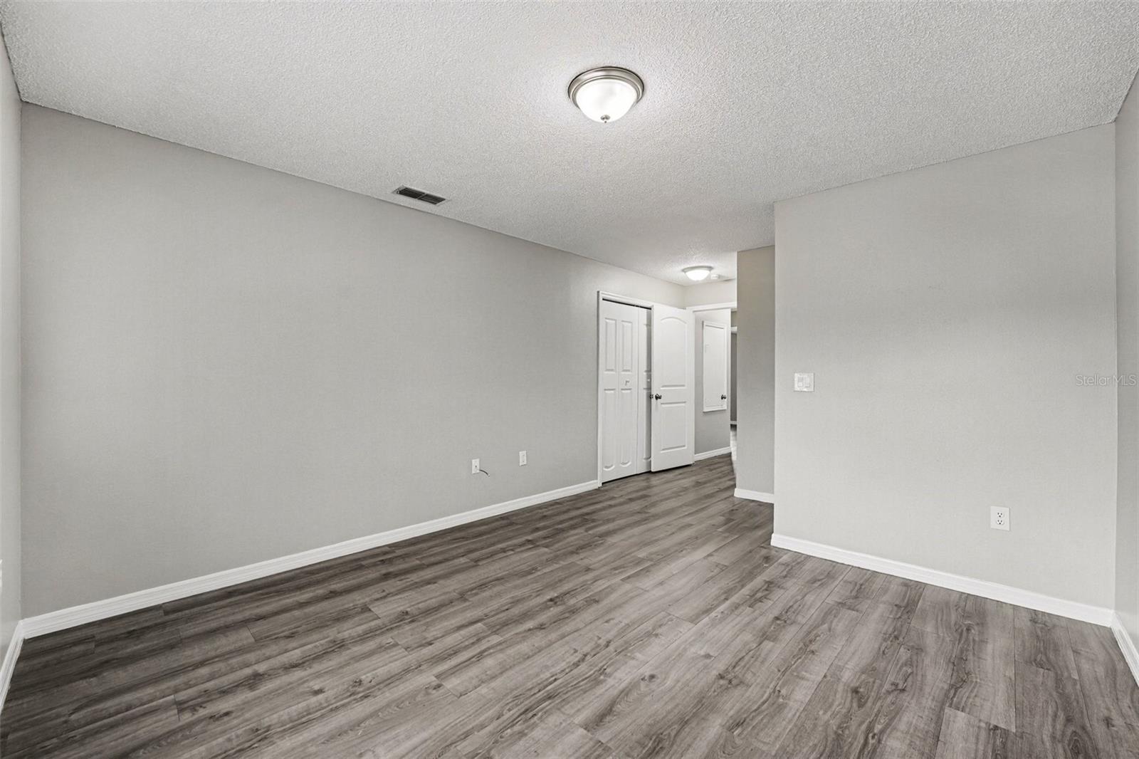 QUEENS COVE PH 02 - Residential