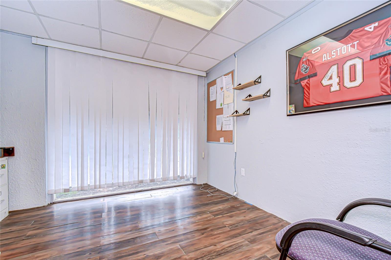 ACREAGE - Commercial Sale