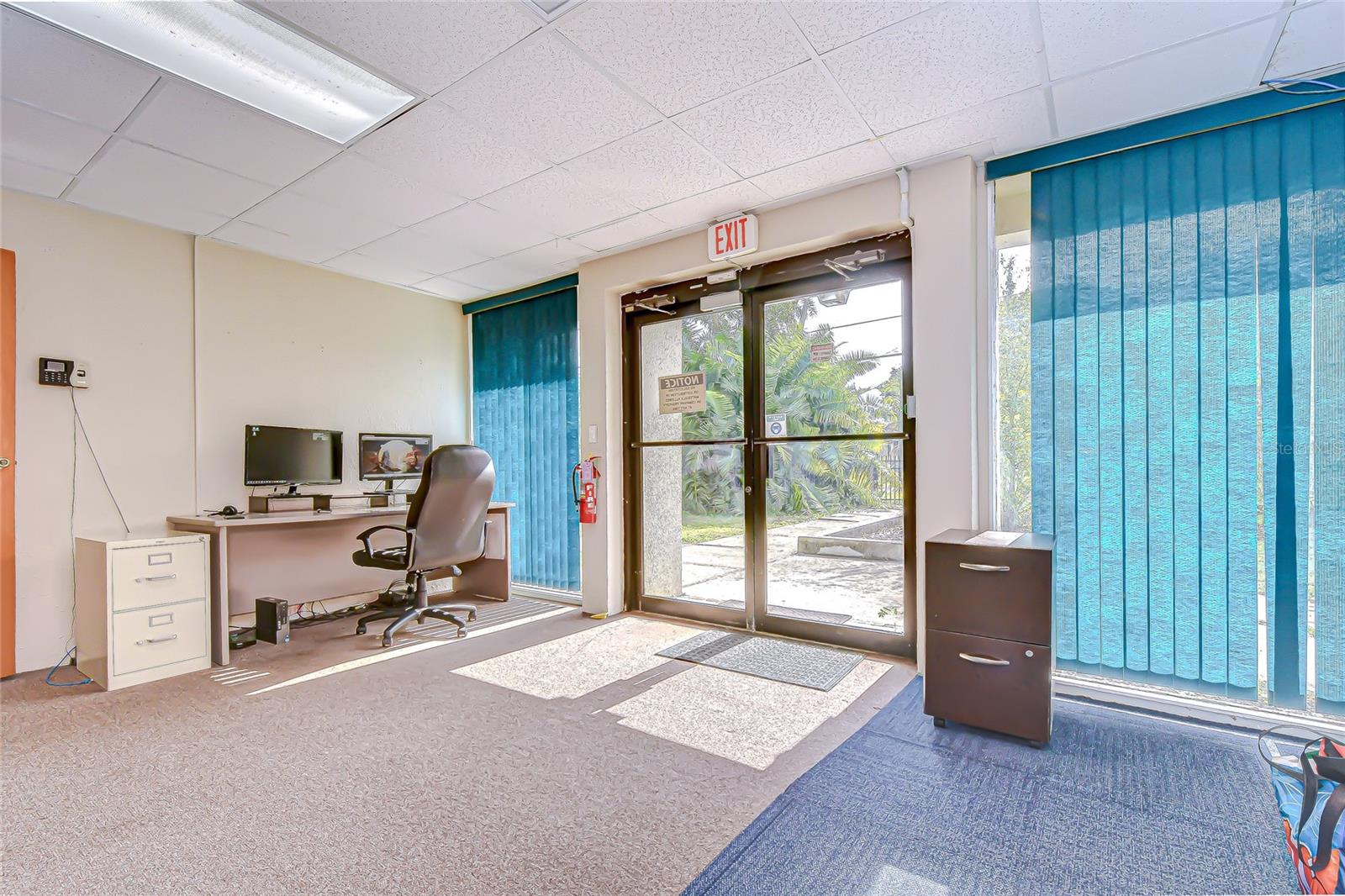 ACREAGE - Commercial Sale