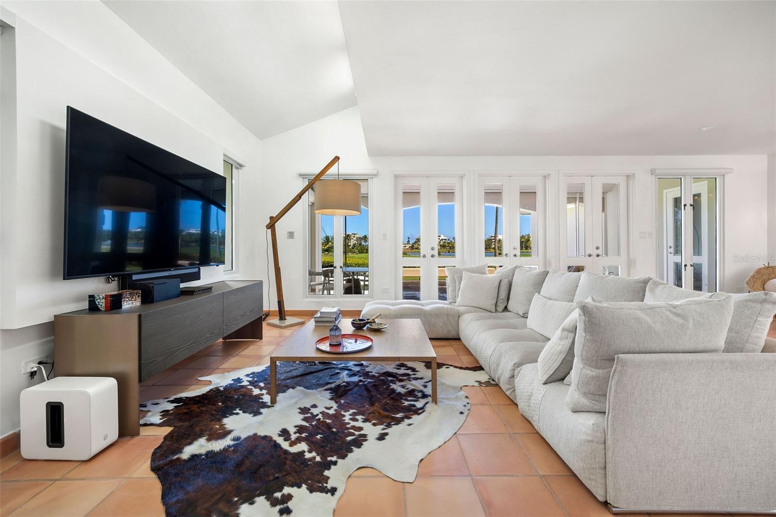 THE GREENS VILLAS AT DORADO BEACH - Residential