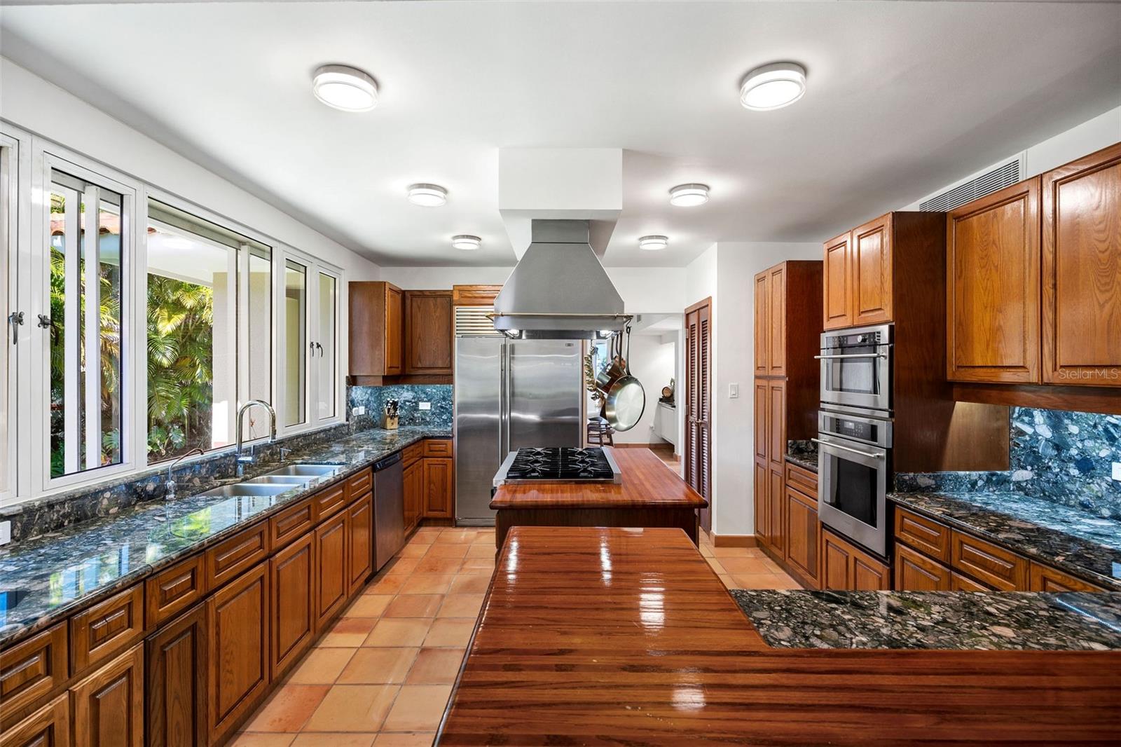 THE GREENS VILLAS AT DORADO BEACH - Residential