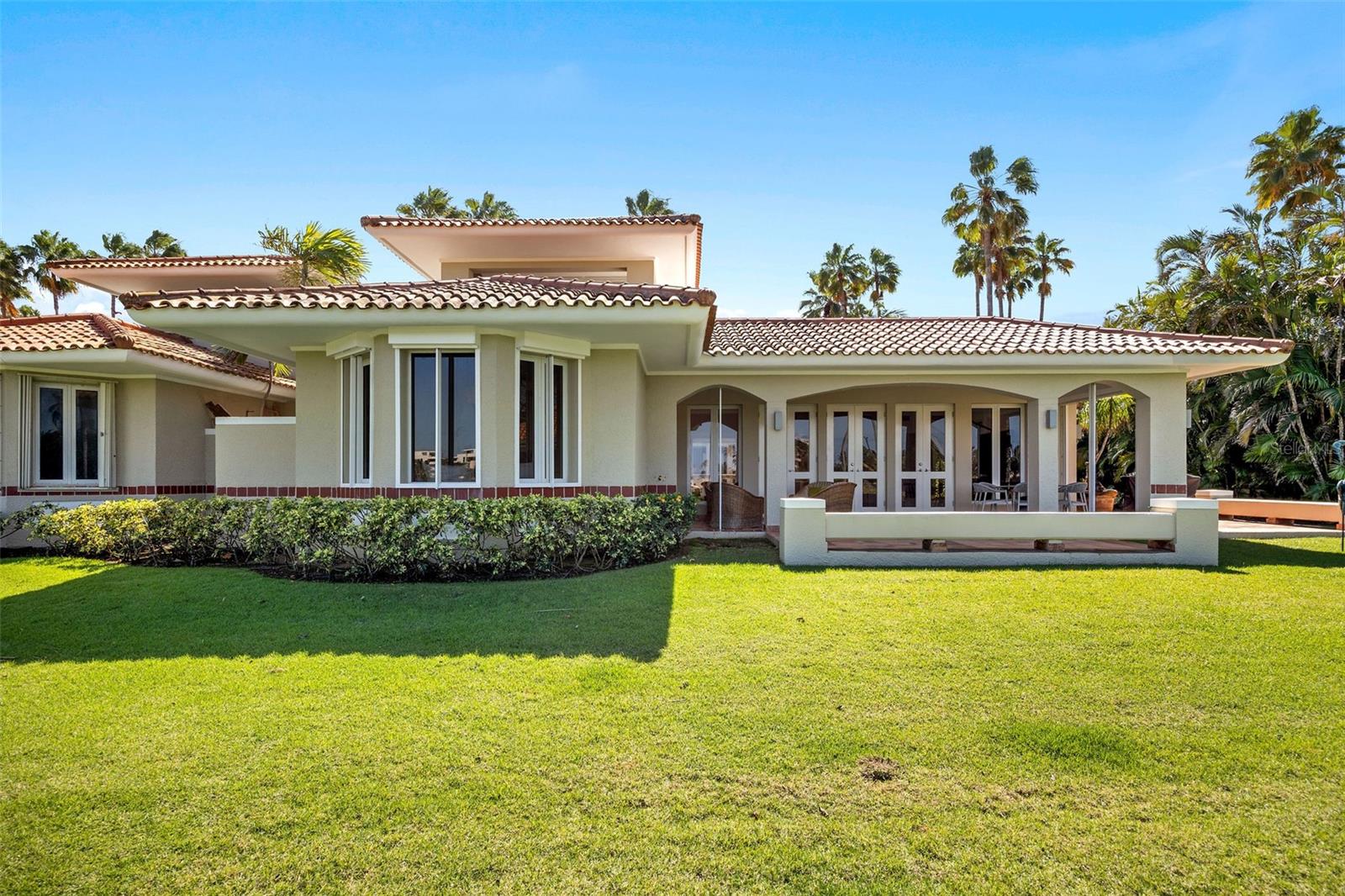 THE GREENS VILLAS AT DORADO BEACH - Residential