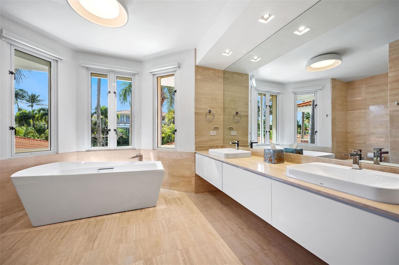 THE GREENS VILLAS AT DORADO BEACH - Residential