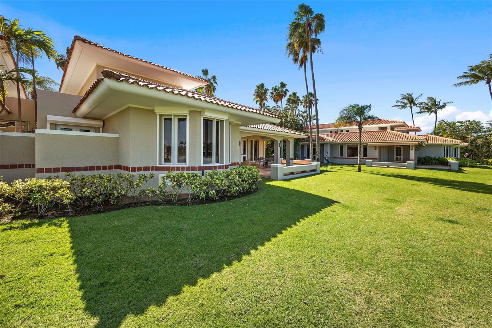 THE GREENS VILLAS AT DORADO BEACH - Residential