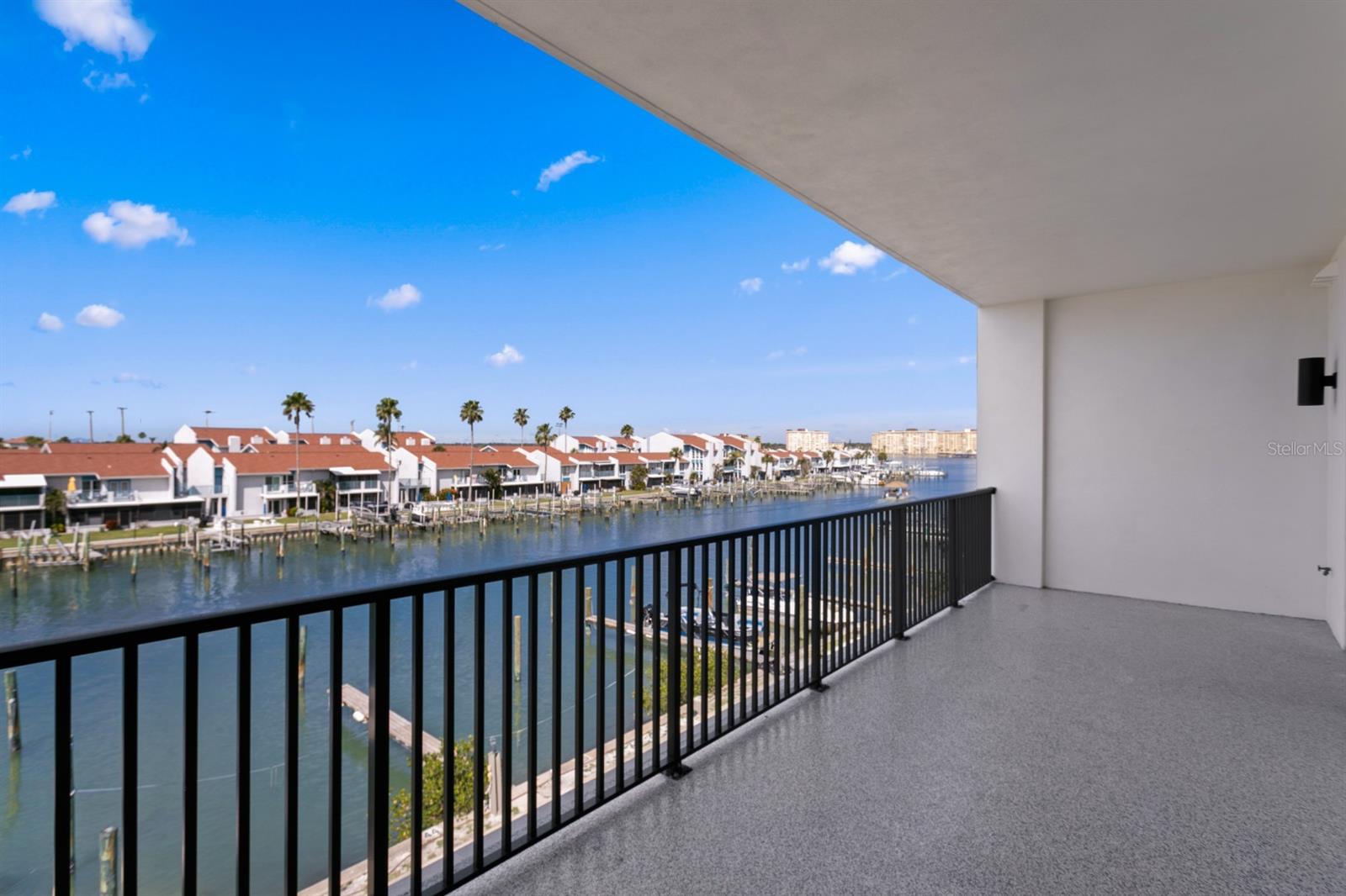 THE RESIDENCES AT TOWN CENTER - Residential