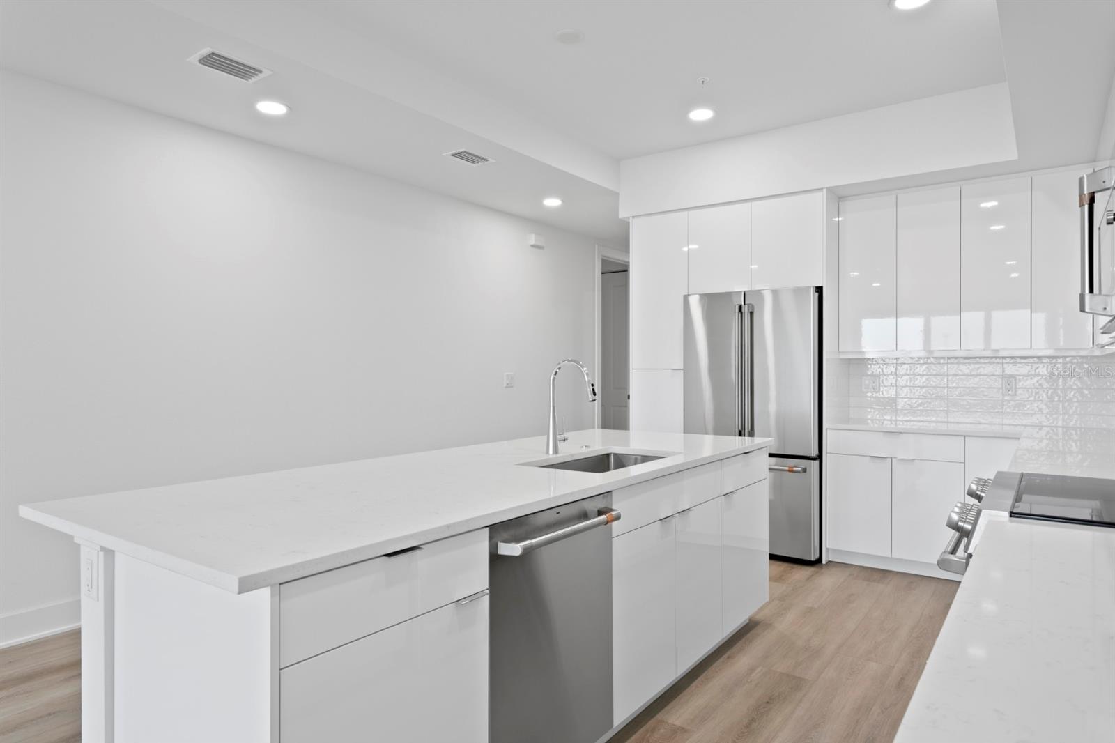 THE RESIDENCES AT TOWN CENTER - Residential