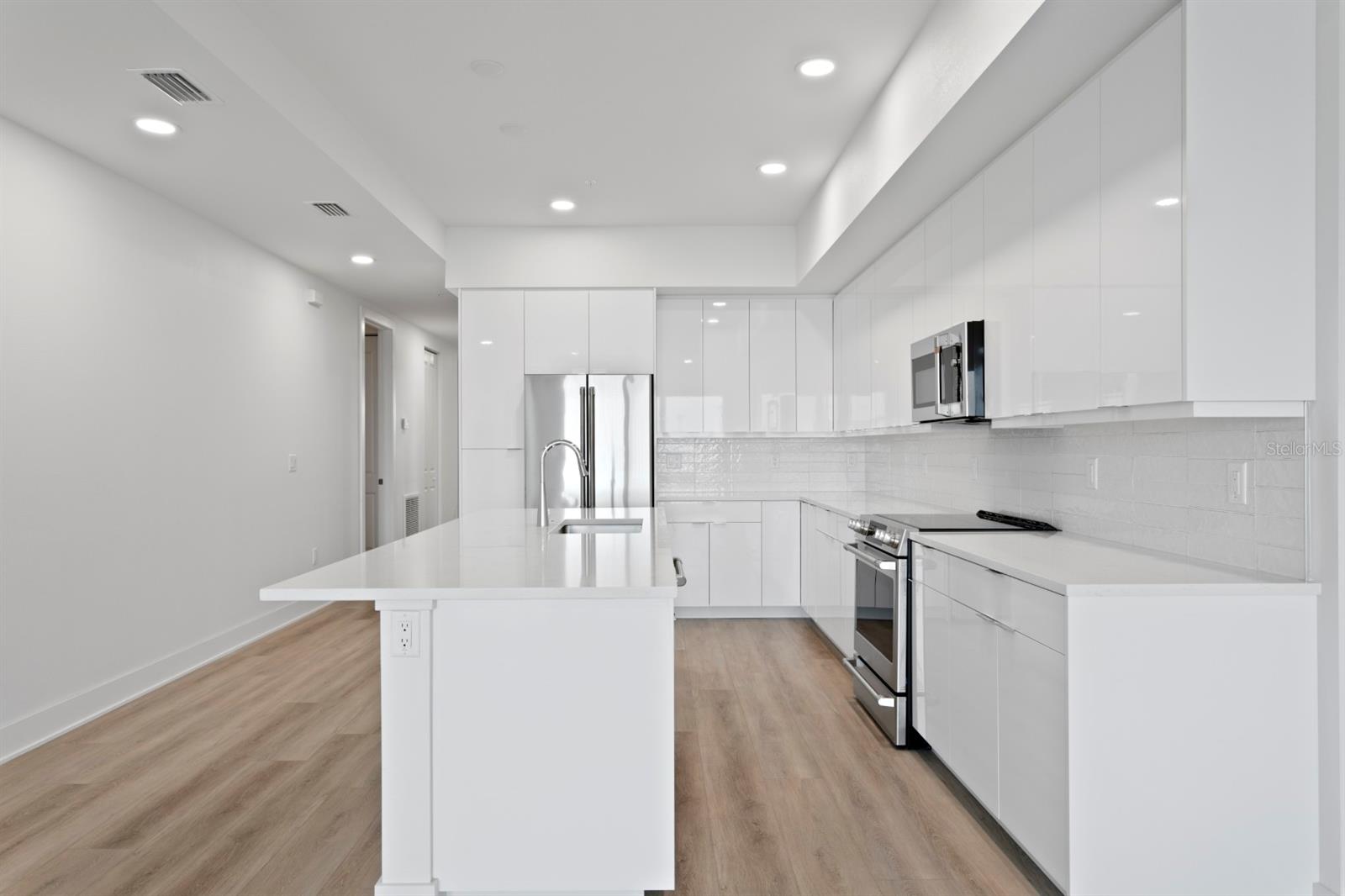THE RESIDENCES AT TOWN CENTER - Residential
