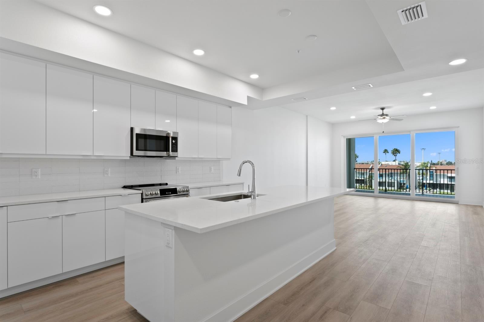 THE RESIDENCES AT TOWN CENTER - Residential