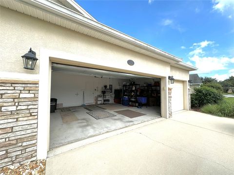 A home in DELAND