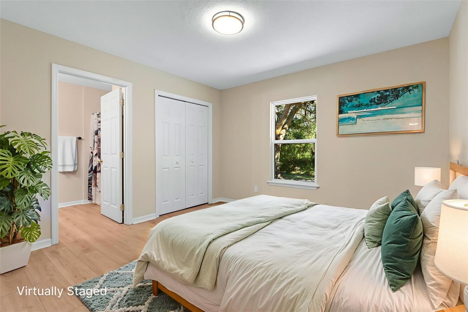 DE ROSA INC UNIT 04 - Residential