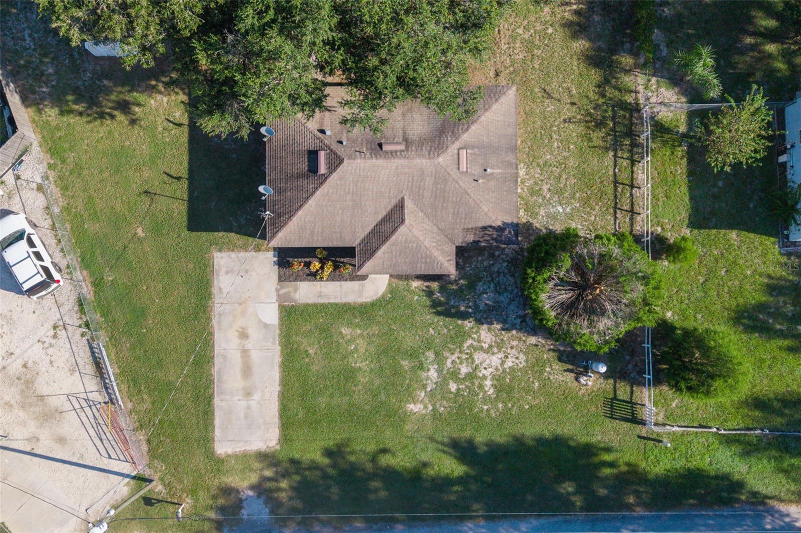 DE ROSA INC UNIT 04 - Residential