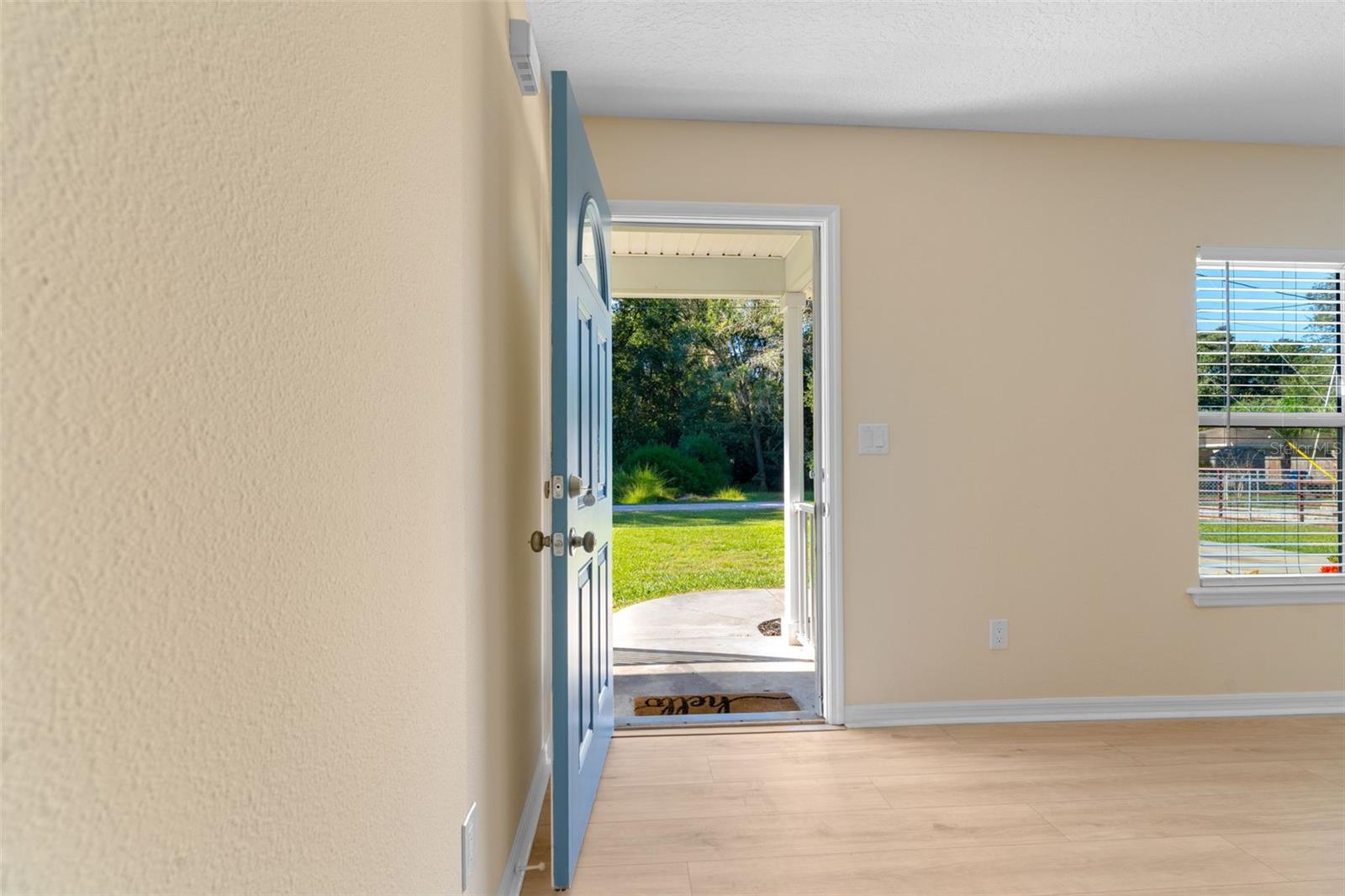 DE ROSA INC UNIT 04 - Residential