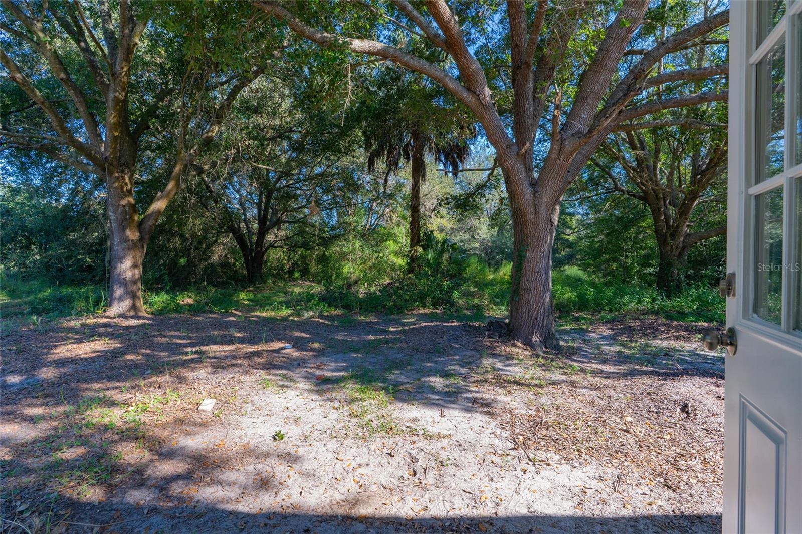 DE ROSA INC UNIT 04 - Residential