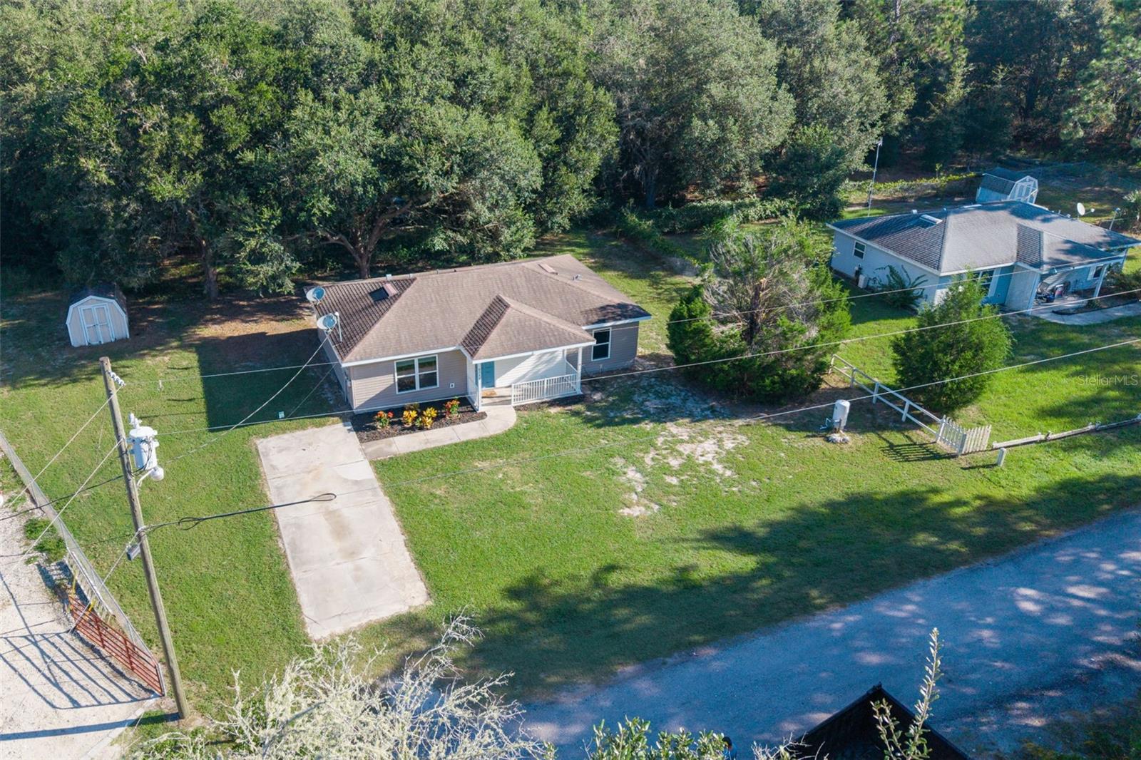 DE ROSA INC UNIT 04 - Residential