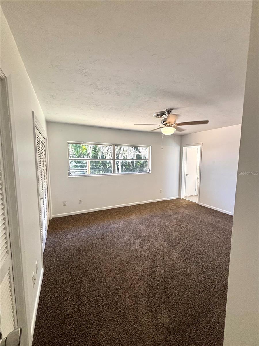 EASTWOOD PARK UN 01 - Residential Lease