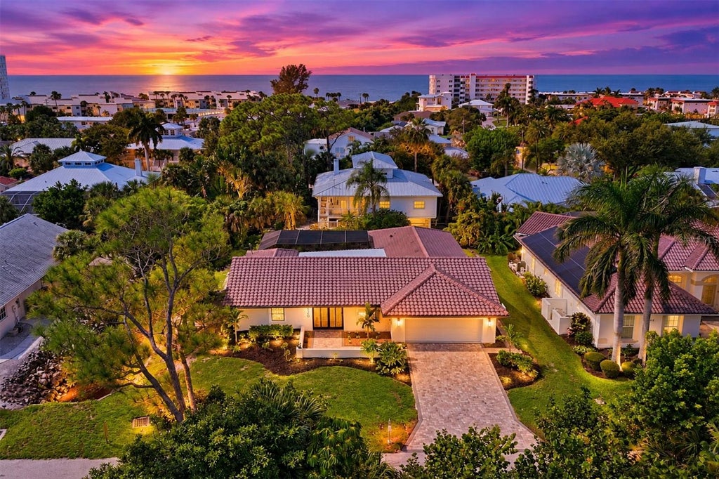 Photo of 620 Hibiscus Drive, Venice, FL 34285 (MLS # N6145860)