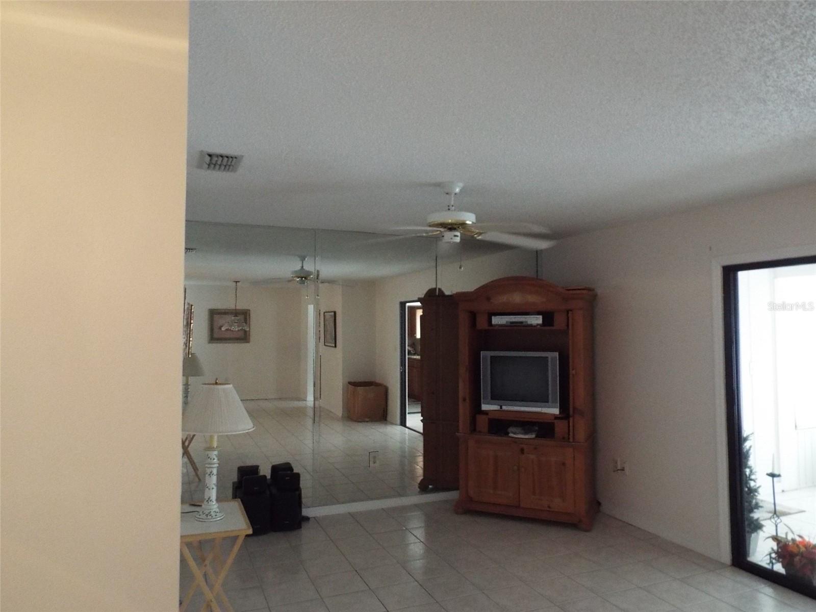 BREEZEWOOD VILLAGE CONDO PH 01-04 - Residential