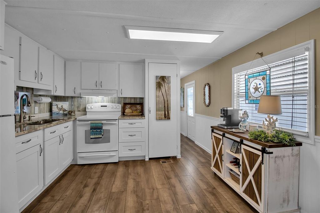 Photo of 10315 Cortez Road W #27F, Bradenton, FL 34210 (MLS # A4685824)