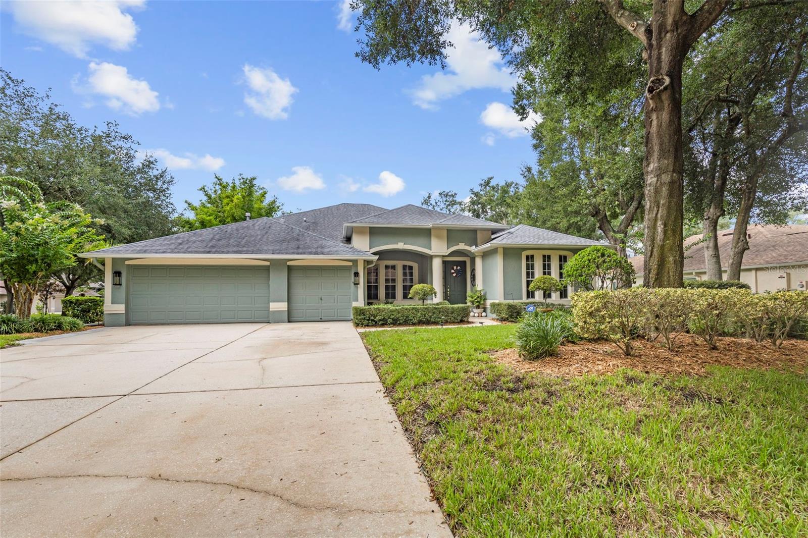 28 CAMELOT RIDGE DRIVE
