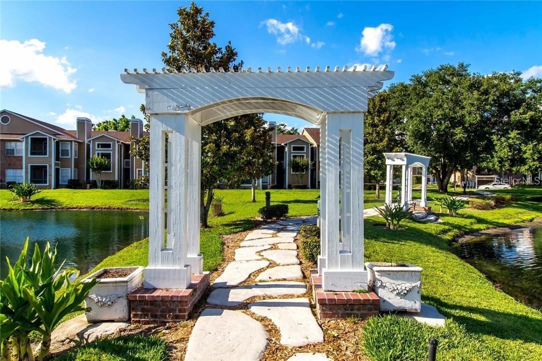 4200 THORNBRIAR LANE E305