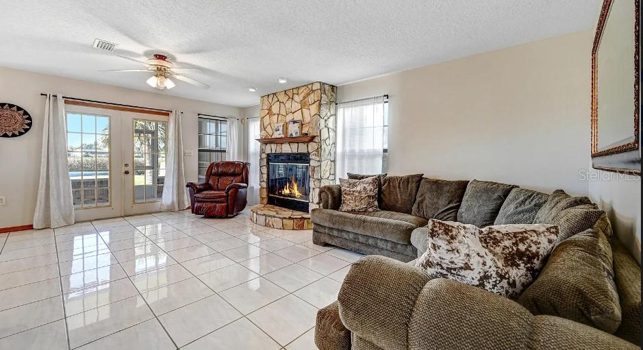 SNUG HARBOR ESTATES SUB - Residential