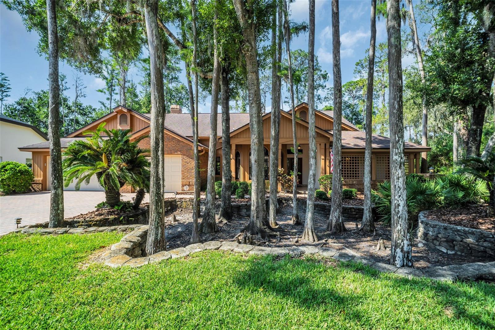 10 GREENHAVEN CIRCLE