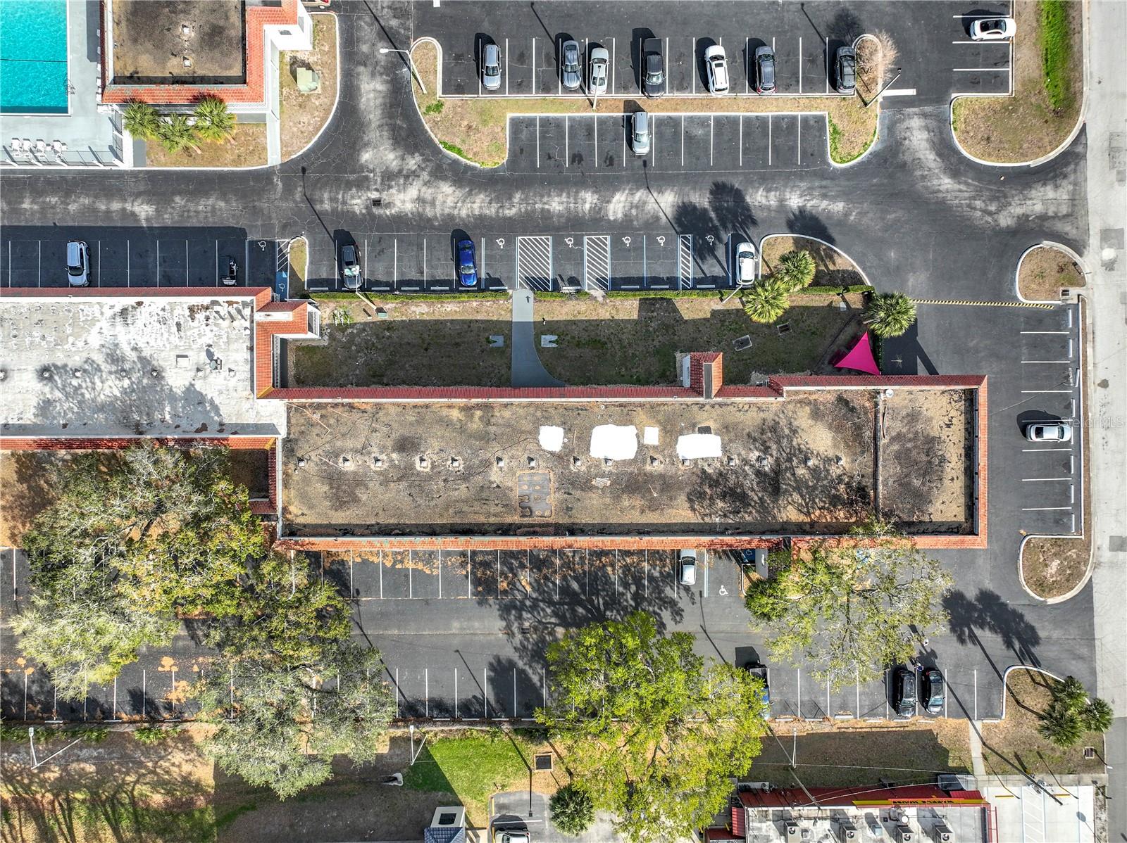 GREENPOINT ESSENTIAL HOTEL CONDO - Residential