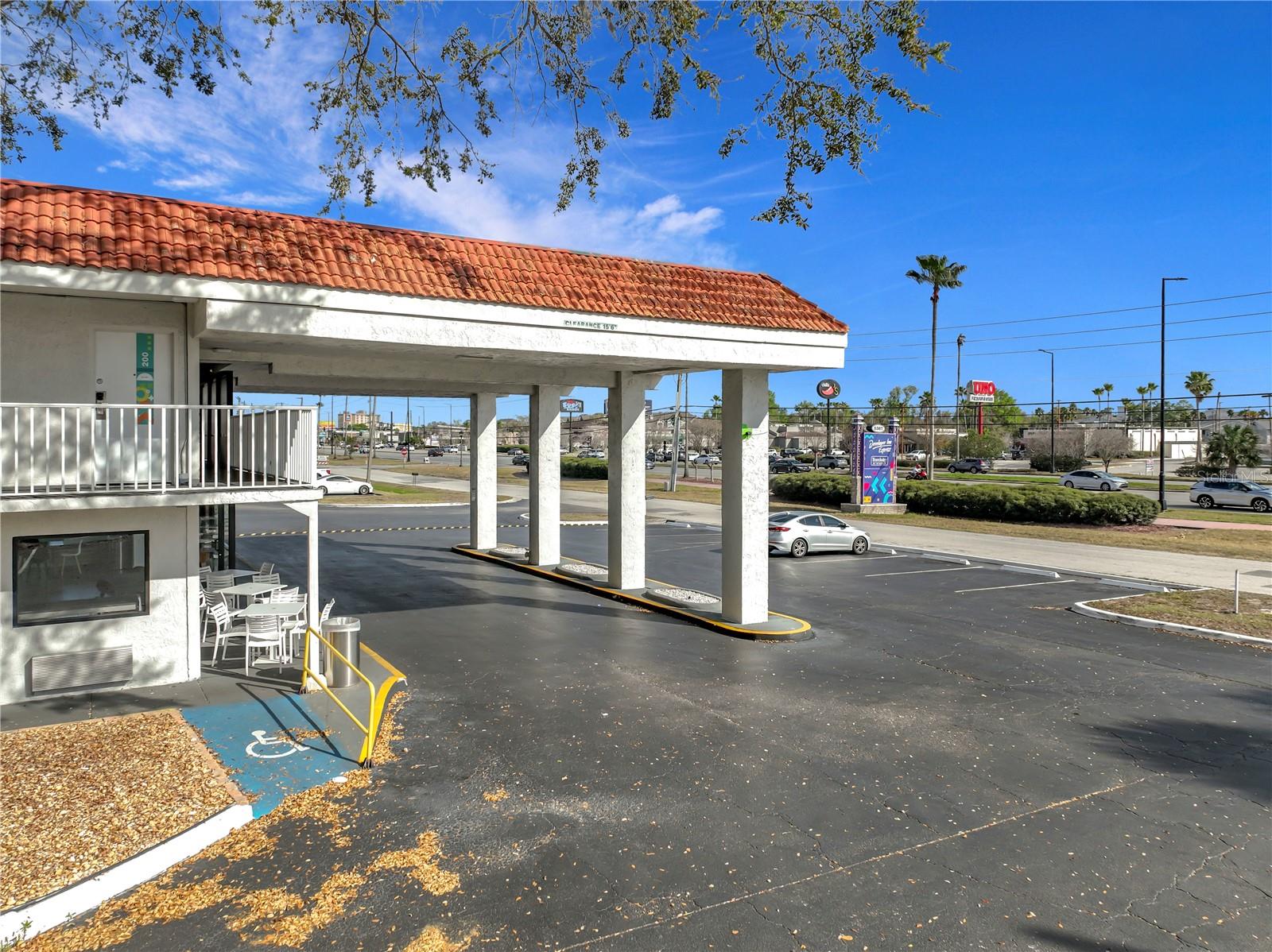 GREENPOINT ESSENTIAL HOTEL CONDO - Residential