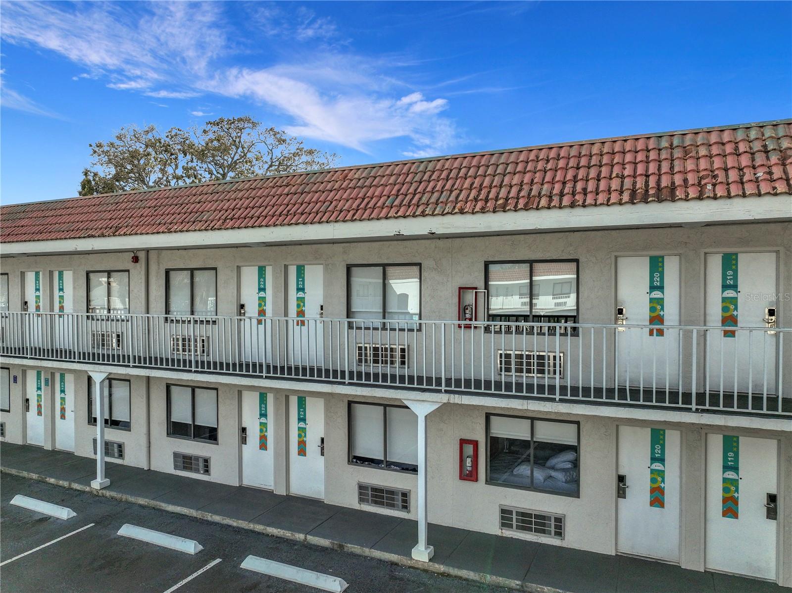 GREENPOINT ESSENTIAL HOTEL CONDO - Residential