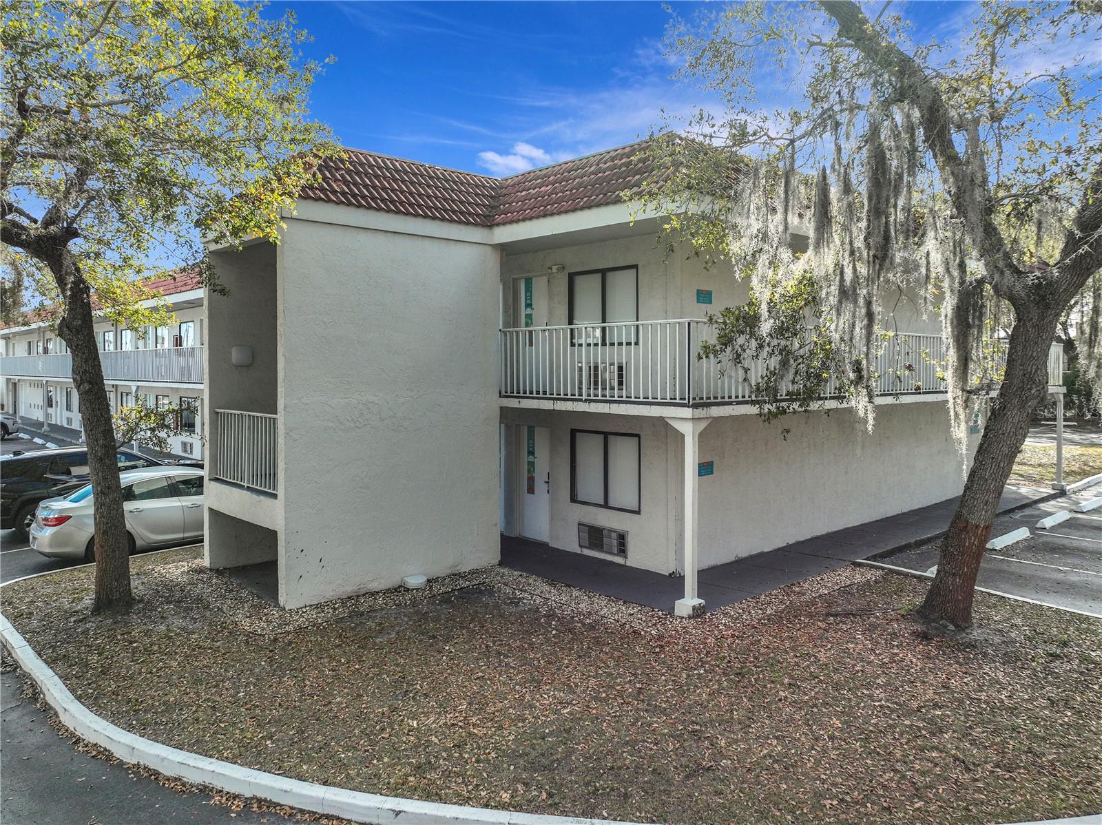 GREENPOINT ESSENTIAL HOTEL CONDO - Residential