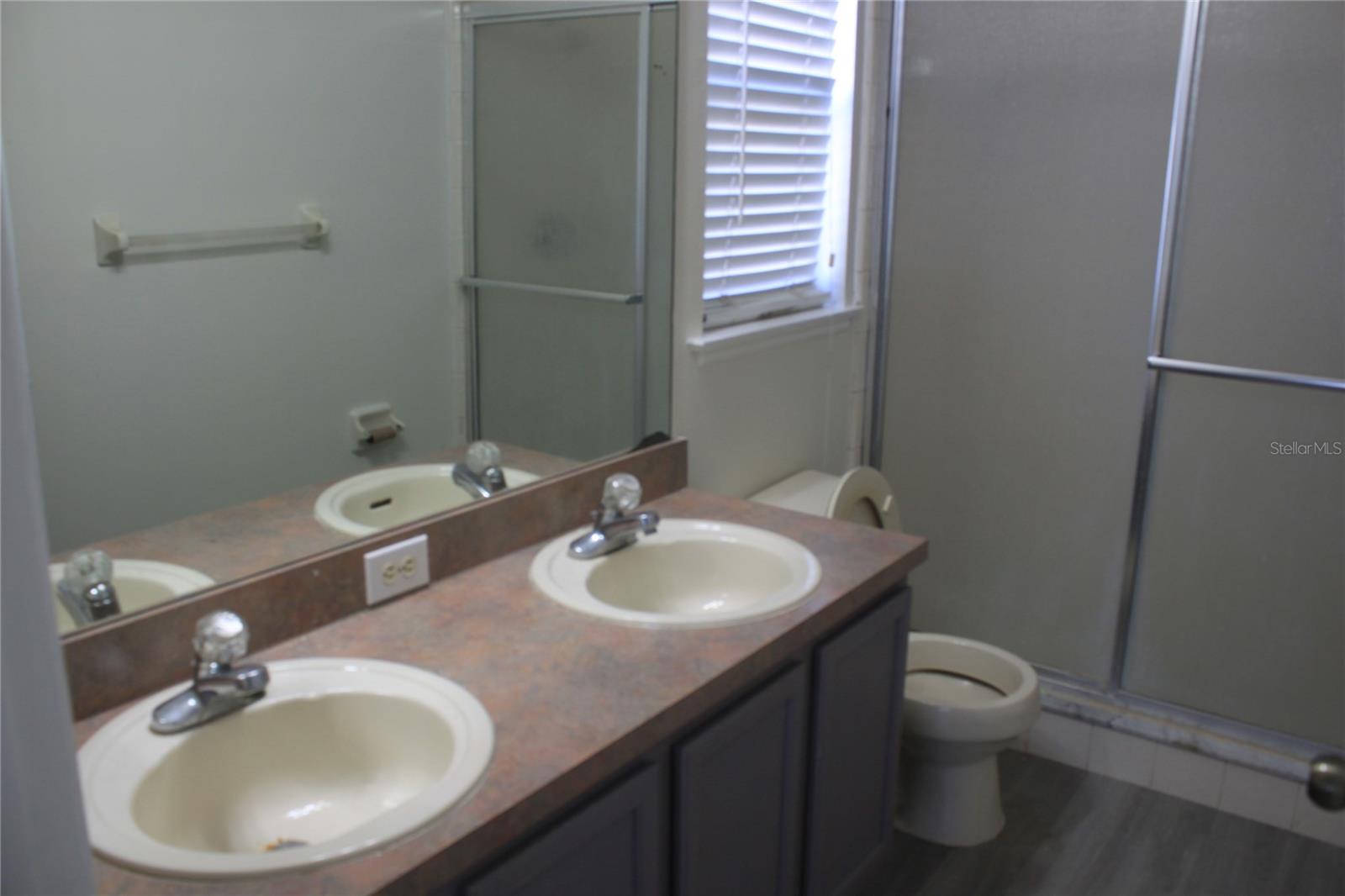 MEADOW CREEK 44/58 - Residential Lease