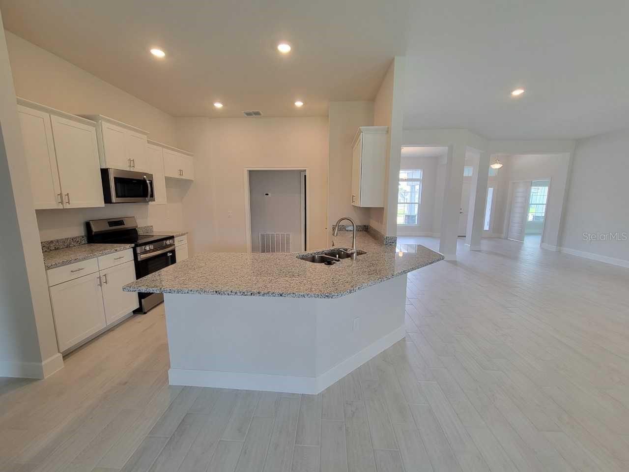 OCALA WATERWAY ESTATE - Residential