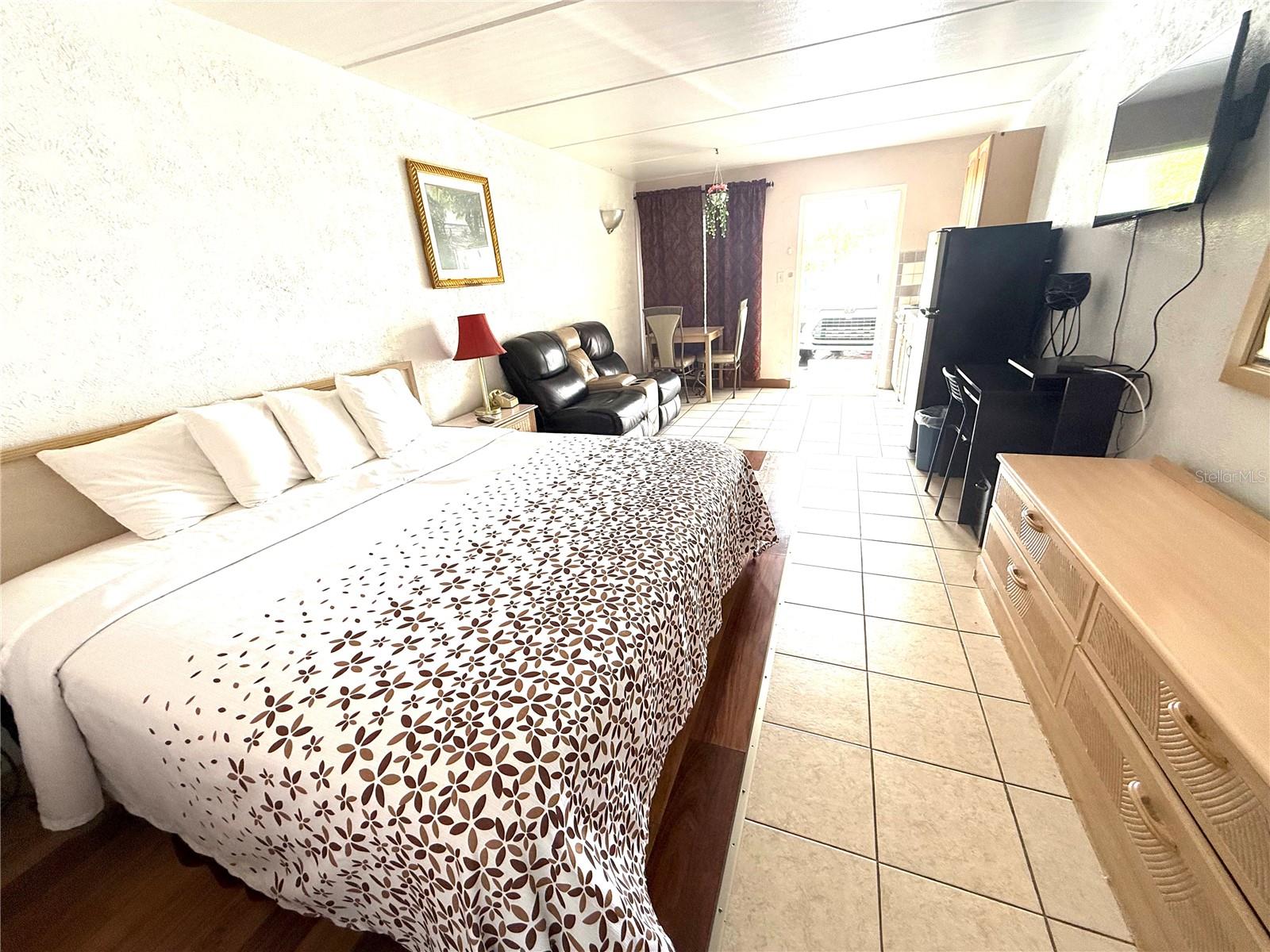 LAKEWOOD REP - Commercial Sale