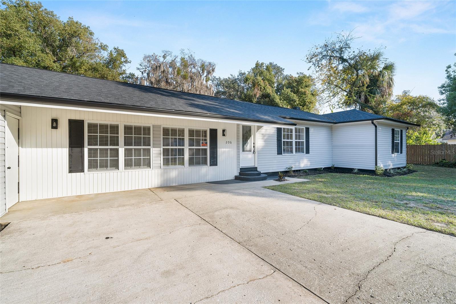 LEESBURG OAK CREST - Residential