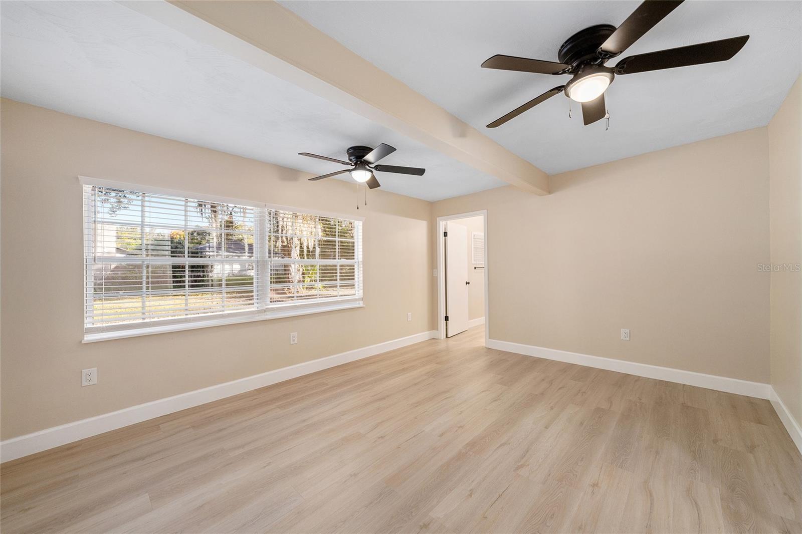 LEESBURG OAK CREST - Residential