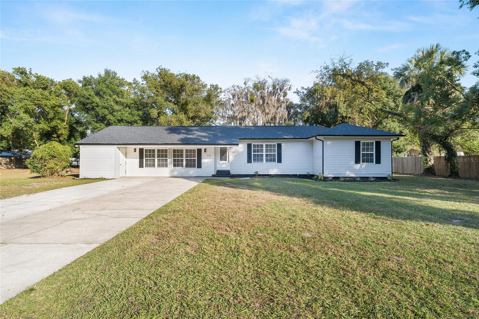 LEESBURG OAK CREST - Residential