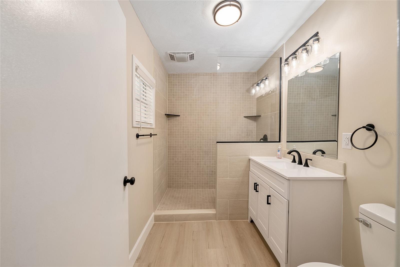 LEESBURG OAK CREST - Residential