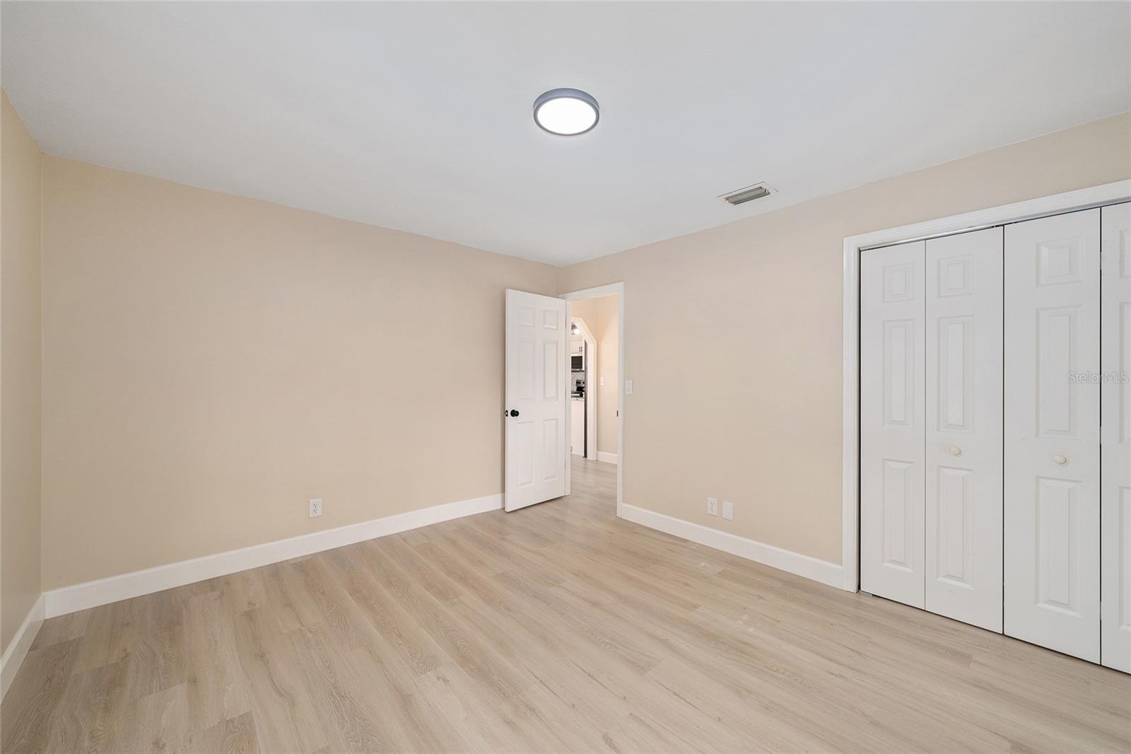 LEESBURG OAK CREST - Residential