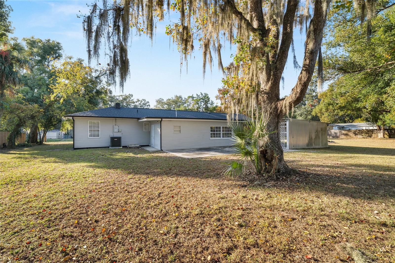 LEESBURG OAK CREST - Residential