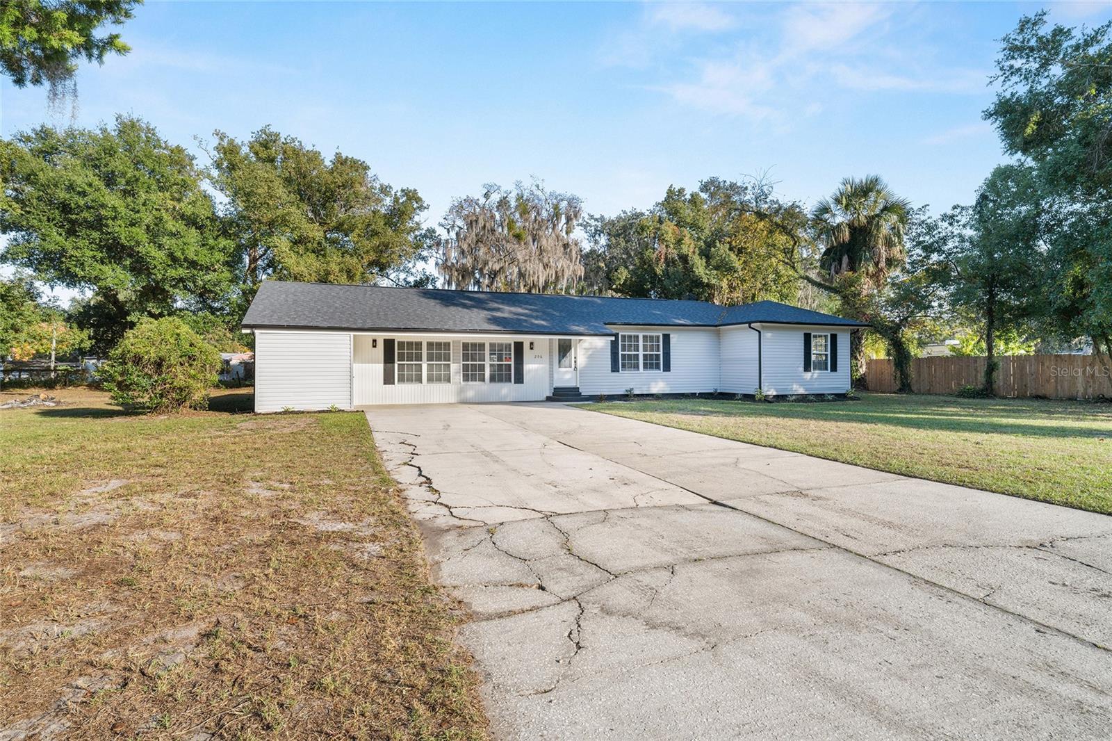 LEESBURG OAK CREST - Residential