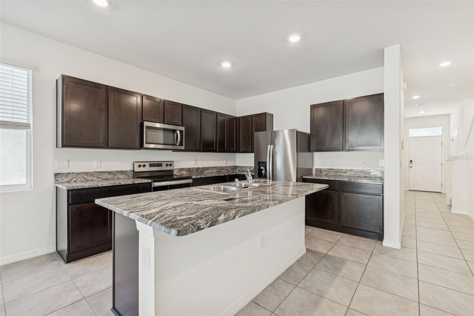 SUMMERSTONE - Residential