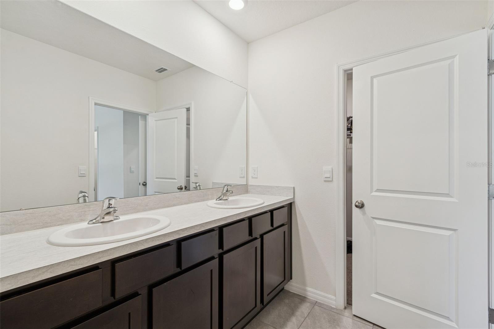 SUMMERSTONE - Residential